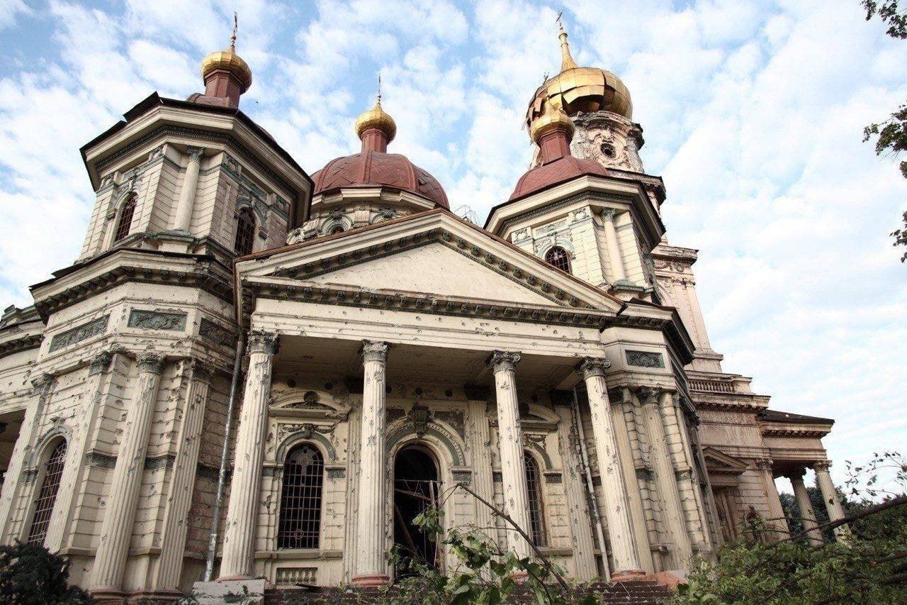 У Дніпрі російська атака зруйнувала орган і вітражі Будинку органної та камерної музики