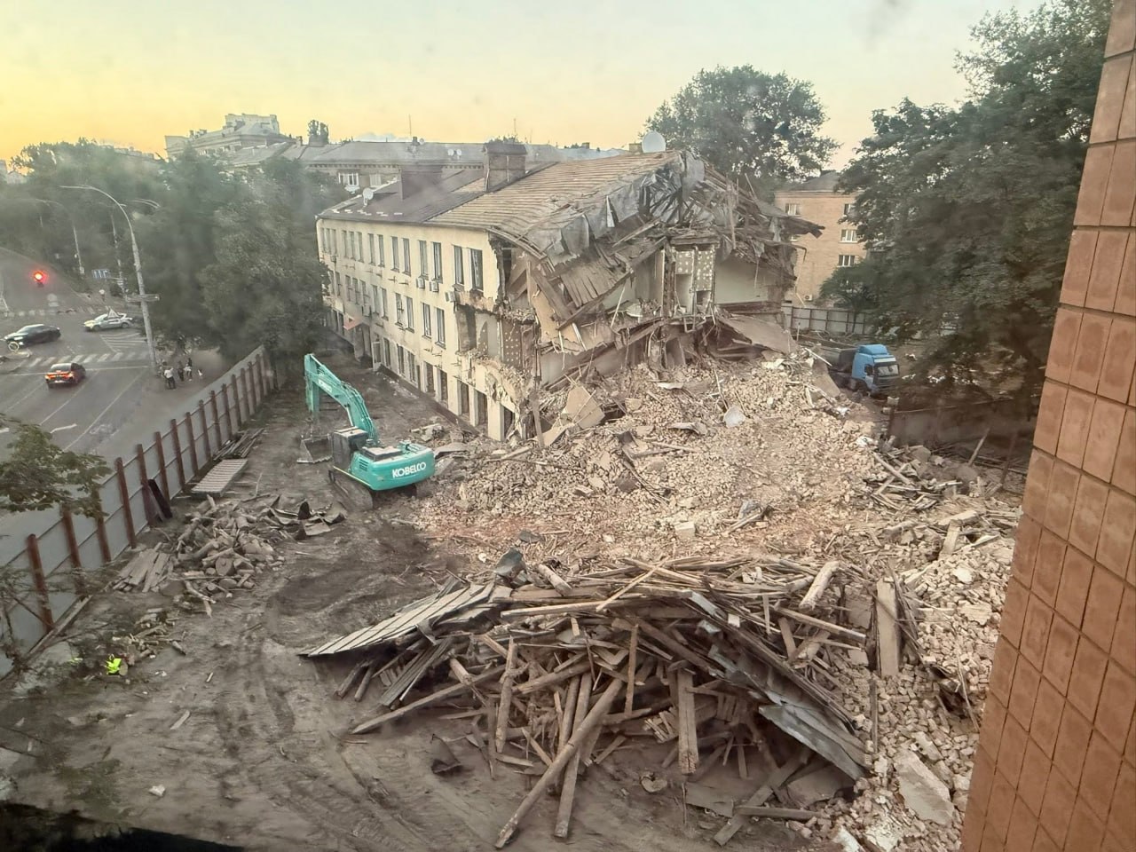 Хмарочос біля Лаври: петиція киян не зупинила 80-метрову забудову на Печерську